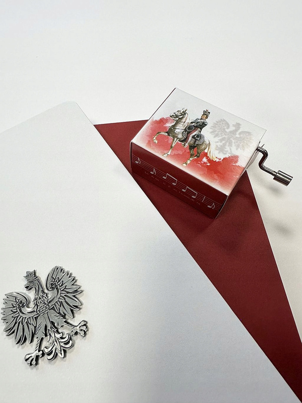 Mazurek Dąbrowskiego na katarynce-pozytywce. Zagraj 11 listopada.