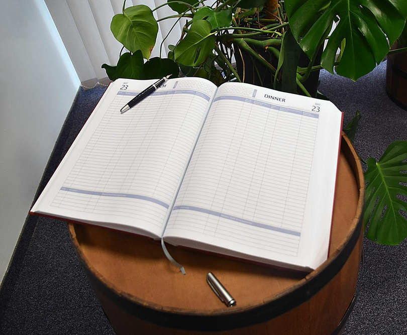 Księga rezerwacji stolików Kalendarz A4